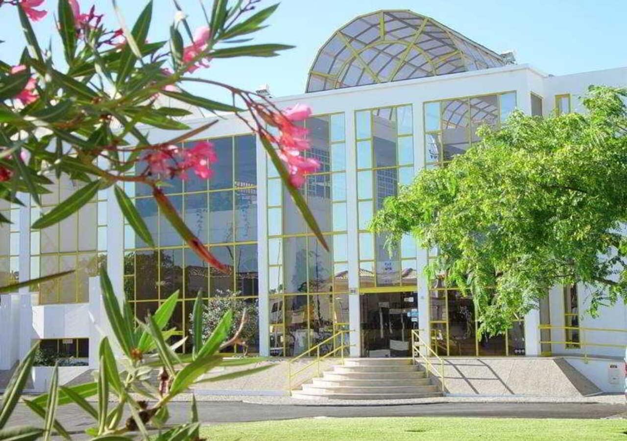 Moradia Geminada V0 - Localizacao Central - Privada Quarteira Exterior foto